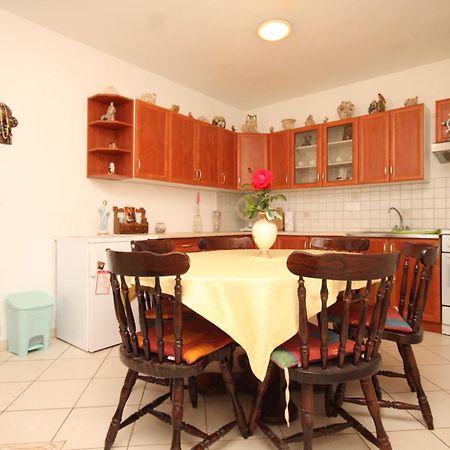 Apartments With A Parking Space Cunski, Losinj - 8010 Номер фото